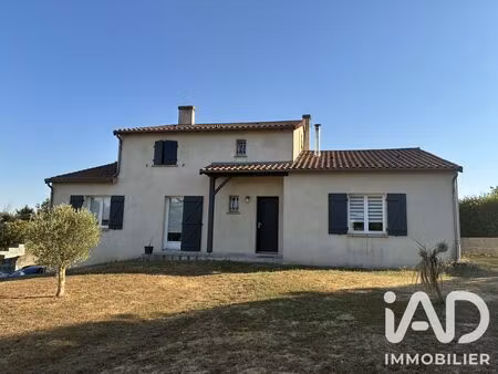 maison à luzay (79100)