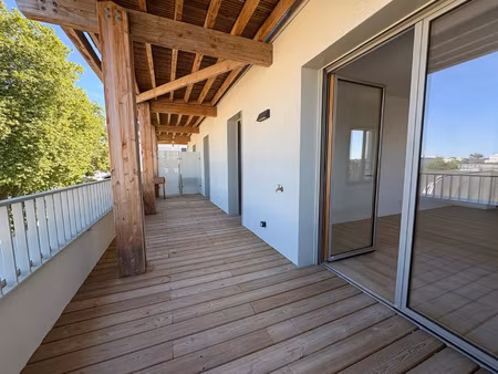 appartement t3 neuf terrasse et parking la riche / botani