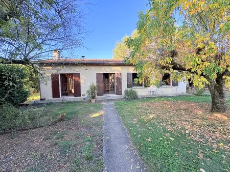 prigonrieux : maison de plain-pied 5 pièces de 110m² avec jardin