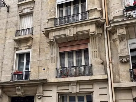 viager occupé – paris 18ᵉ – appartement de caractère de 46 28 m²