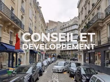 boutique 84 m² paris
