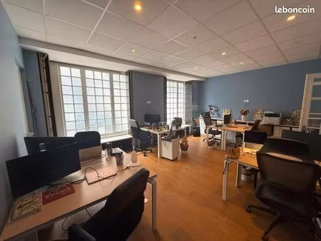 bureaux 75 m²