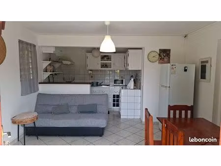 bel appartement t2 meublé climatisé proche chu  aéroport et commerces