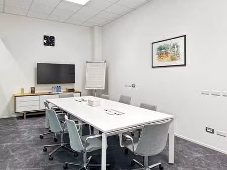 réservez un espace de bureau pour 20 à regus south station