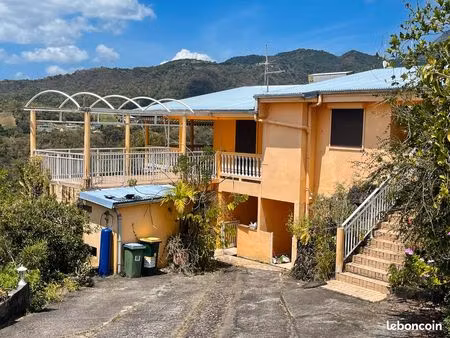 location nue – bas de villa f3 – 100 m² à case-pilote - 890