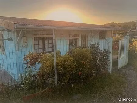 maison avec appartement indépendant – rivière-pilote