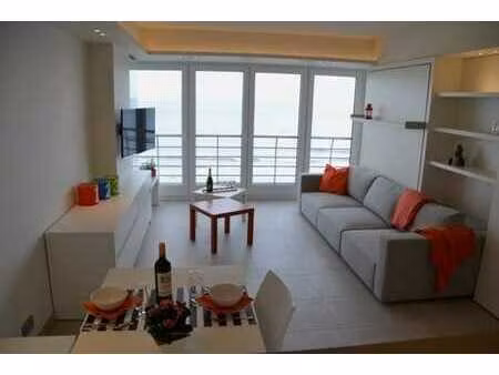 studio de luxe fini sur la digue de middelkerke
