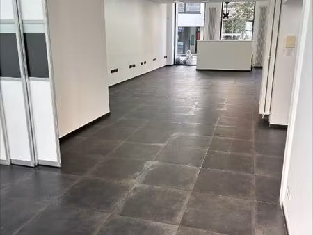 superbe surface commerciale à louer !