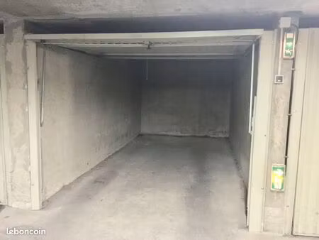 garage box proche route de vienne/berthelot/garibaldi