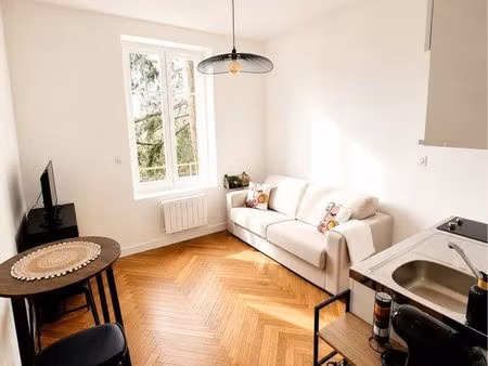 studio meublé refait à neuf