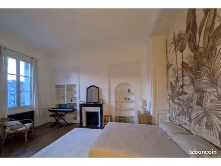 exceptionnel appartement de standing t3 dans un immeuble haussmannien privé