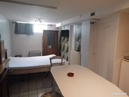 studio à louer à compter du 1er septembre 2026
