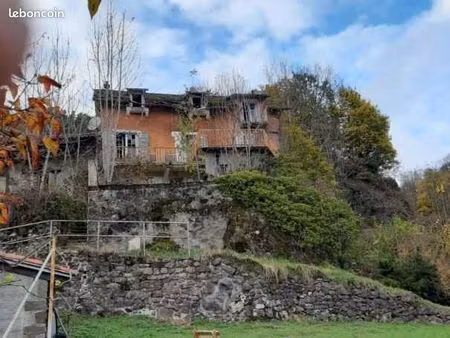 maison vue imprenable à rénover entierement