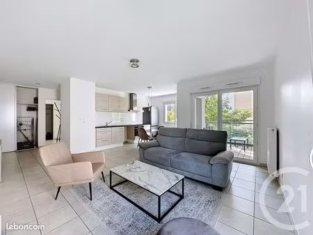 appartement 3 pièces 65 m²