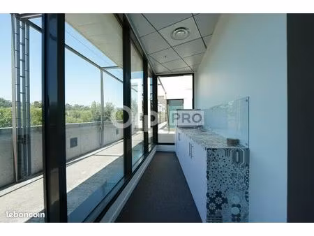 bureau 174 m²
