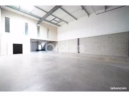 local d'activité 470 m²