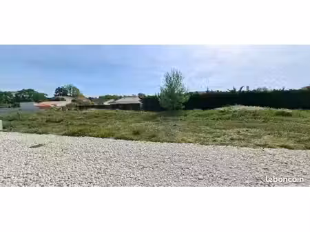 terrain 428 m² le chay
