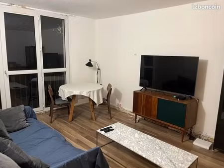 2 pièce 50 m² paris 75018 · station marcadet poissonnier - quartier montmartre