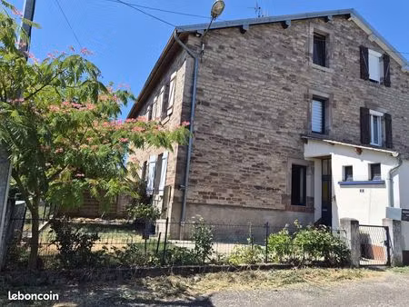 maison 4 pièces 85 m² – secteur calme pergaud – jardin  2 garages  terrasse neuve – dpe c