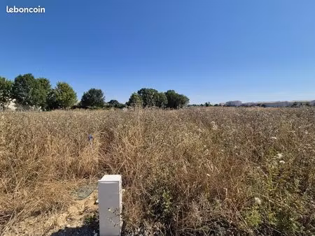 terrain 365 m² port des barques