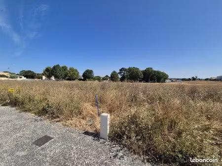 terrain 370 m² port des barques