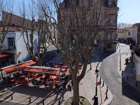 f1 bis place de la mairie frontignan