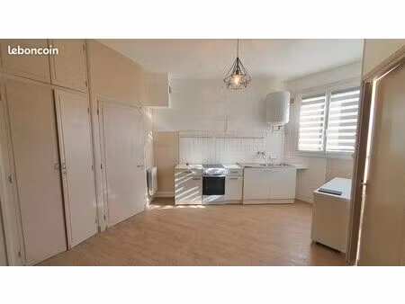 appartement 100m du port