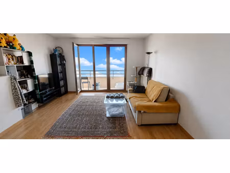 appartement t2 loue avec parking et cave