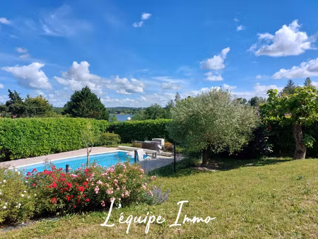 villa t6 125m2 avec piscine et vue lac sur 932m2 de terrain