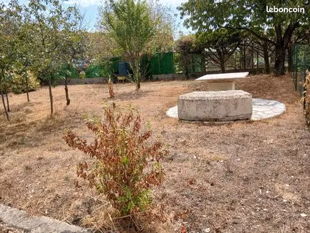 terrain 450 m2