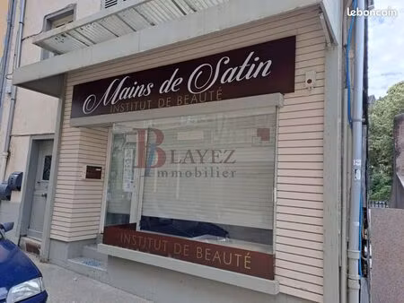 local commercial 32 m² tulle