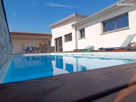 maison contemporaine avec piscine
