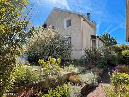 maison avec jardin et garage