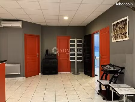 local commercial 72 m²