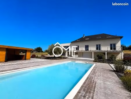 maison 7 pièces 230 m²