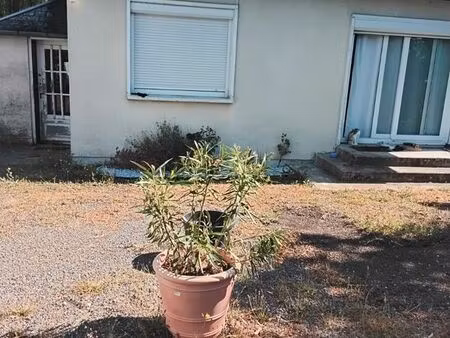 vente d une petite maison a levet