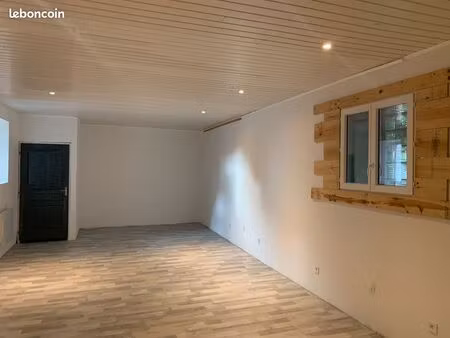 sous-location 2 pièces ( 85 m² ) local professionnel champniers limite gond-pontouvre
