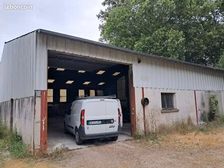garage 300 m carrer plus cour fermer