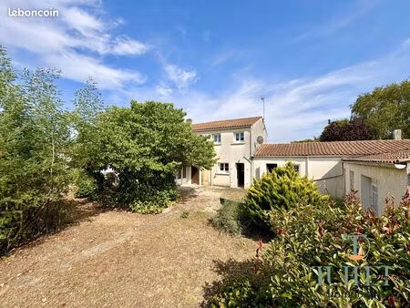 propriété 8 pièces 200 m²