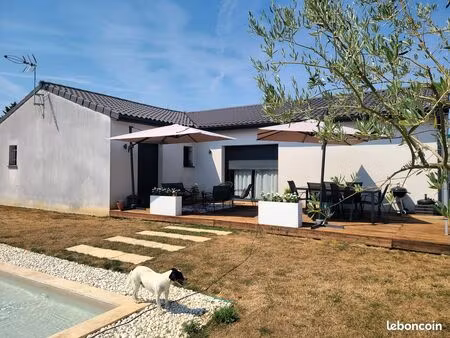 secteur fleurance  villa t4 de plain-pied avec piscine et garage