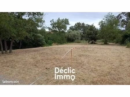 terrain 1 390 m² neffies