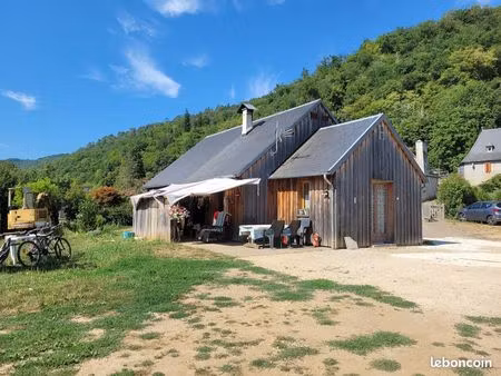 viager occupé pour cette habitation style chalet