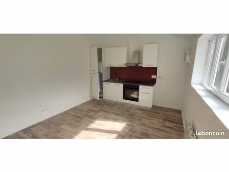 t2 rénové 33 m² - quartier hôpital