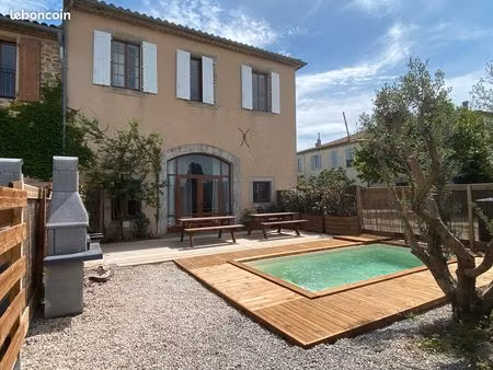 propriété proche de narbonne au bord du canal