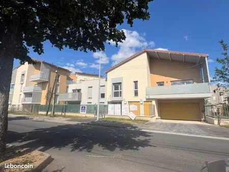 garage neuf  box sécurisé à louer