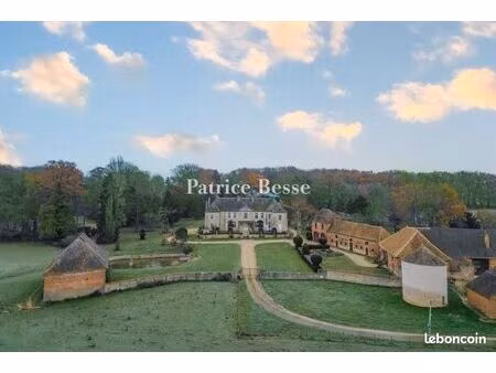 château 18 pièces 580 m²