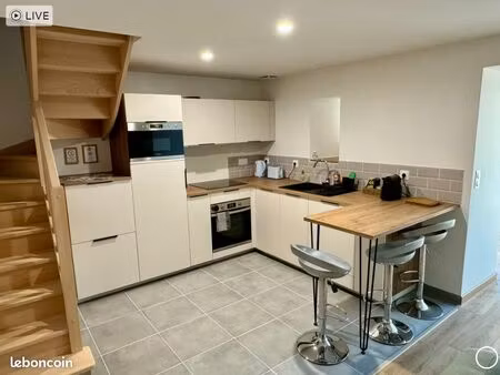 maison de ville meublée 110 m² – 2 chambres – la polle – prête à vivre
