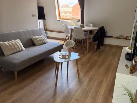 petit f2 2ème étage centre hazebrouck