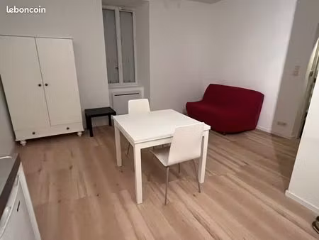 studio meublé 25m²
