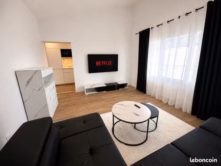 rare – grand t2 meublé haut standing de 61 m² – entièrement rénové – prestations premium